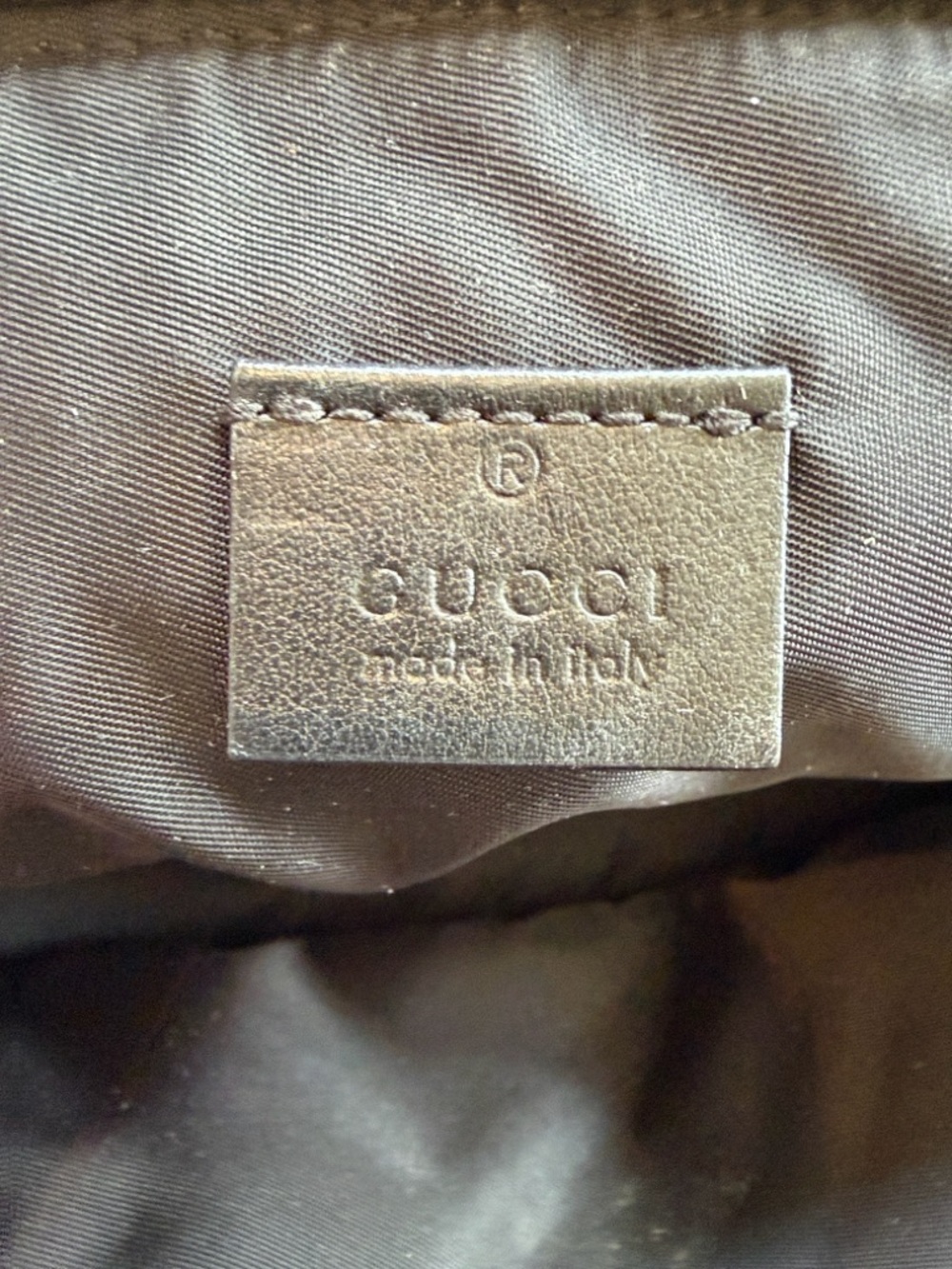 Gucci Black GG Matelasse Calfskin Leather Crossbody Bag, Cosmetic Bag - Picture 3 of 6